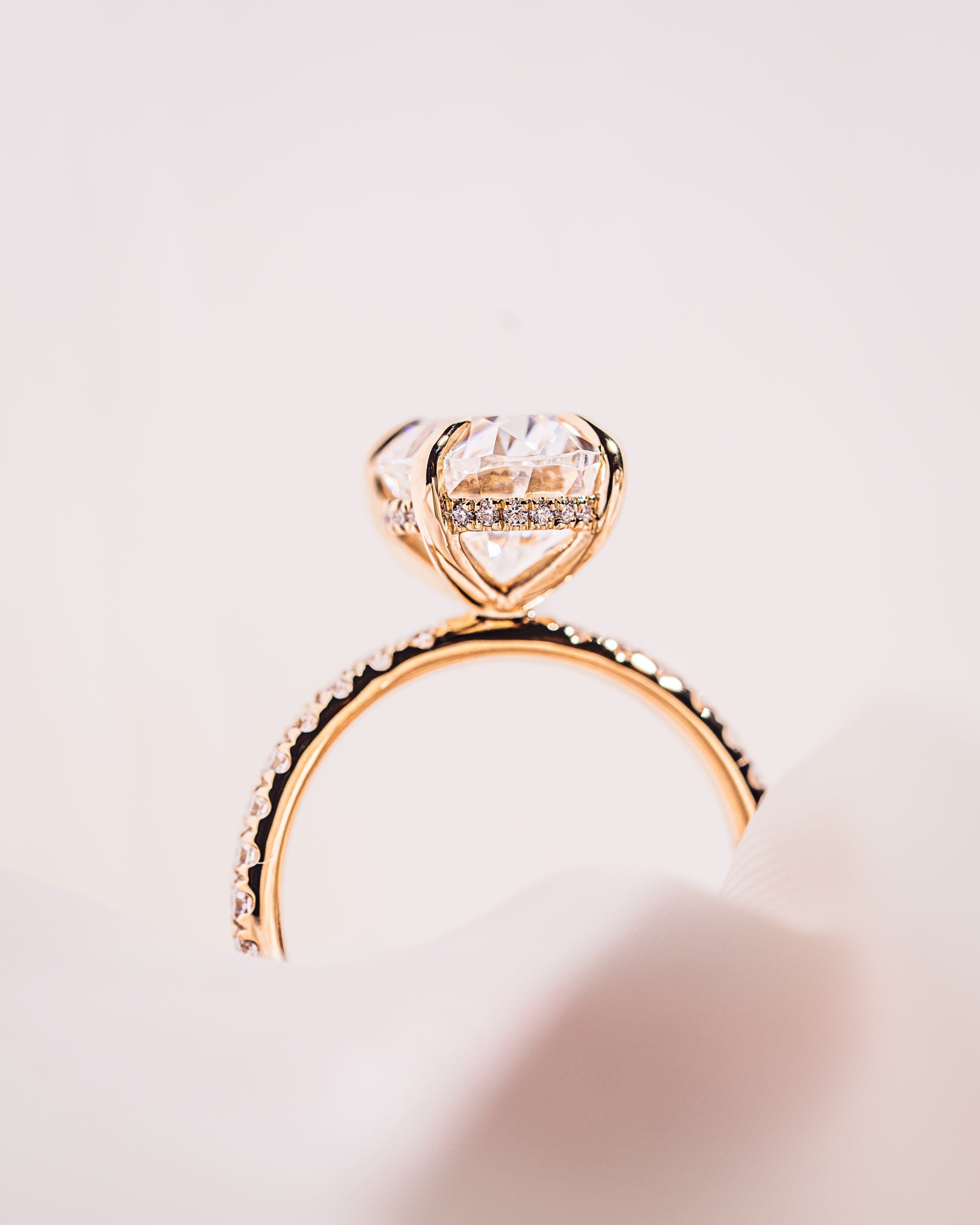 Harley (with Pavé) - Oval