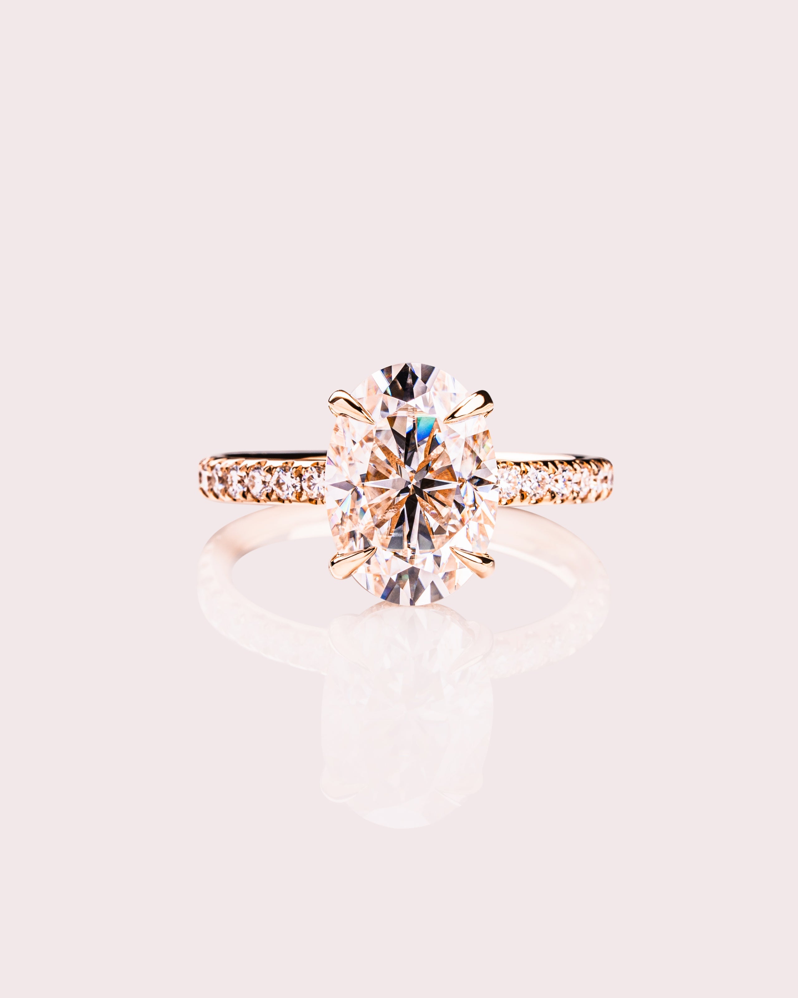 Harley (with Pavé) - Oval